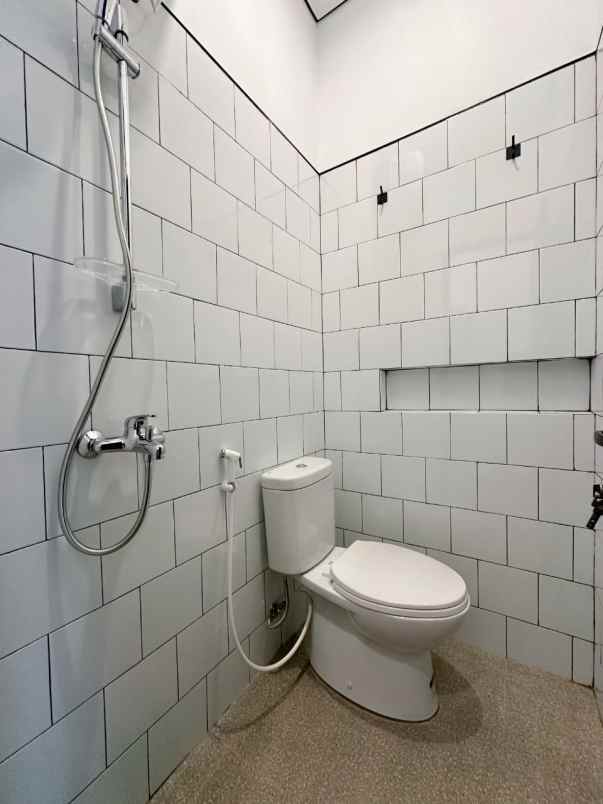 dijual kost condong catur