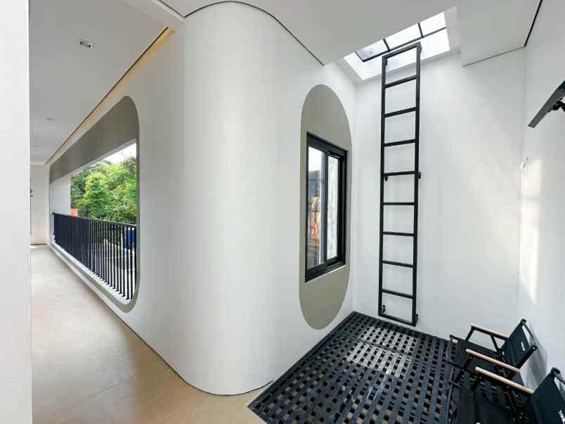 dijual kost condong catur