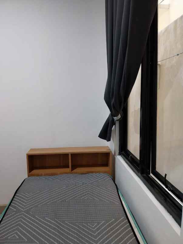 dijual kost vokasi depok