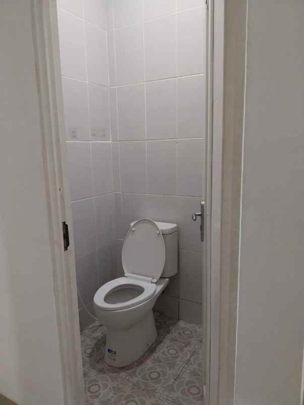 dijual kost vokasi depok