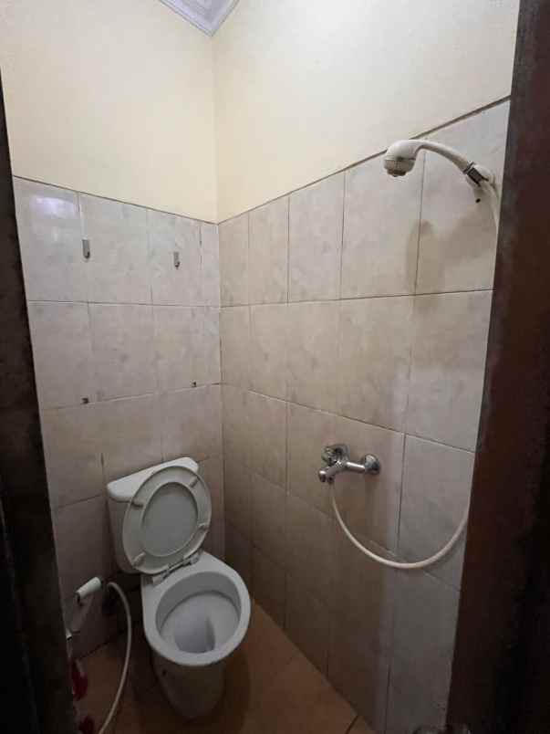 dijual kost wahid hasyim