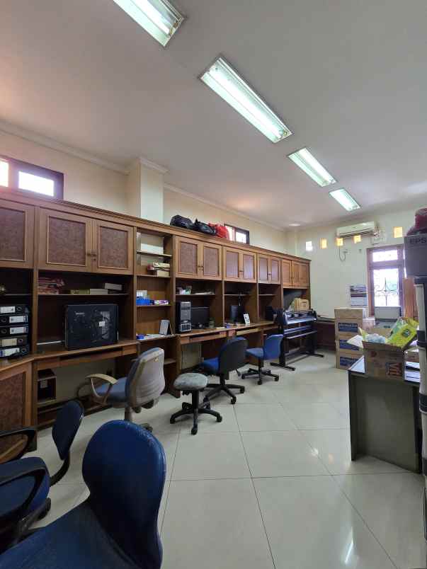 dijual ruang usaha cocok untuk kost2an di duren sawit