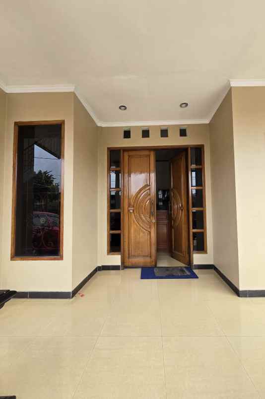 dijual ruang usaha cocok untuk kost2an di duren sawit