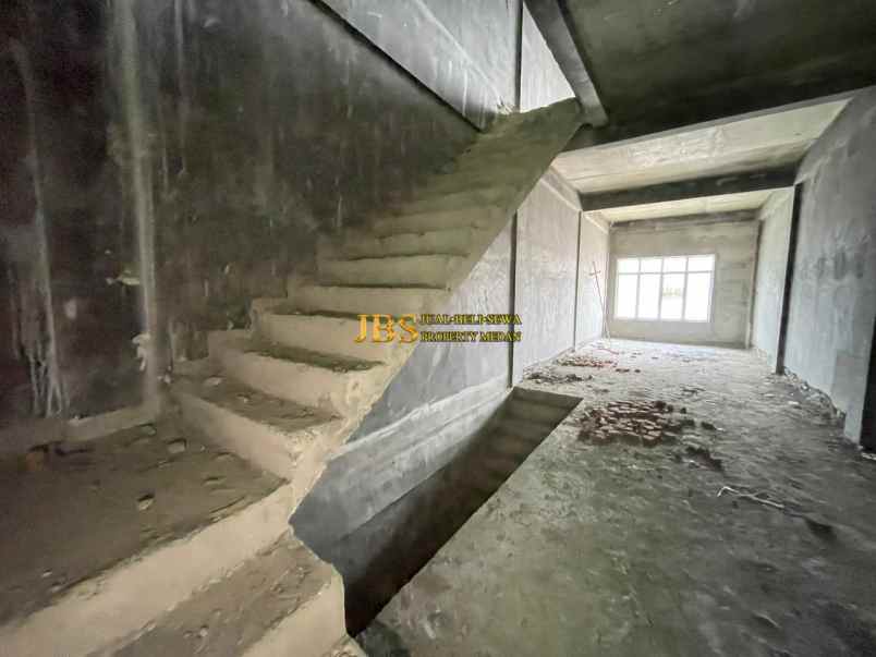 dijual ruko di jalan menteng raya medan kondisi kosong