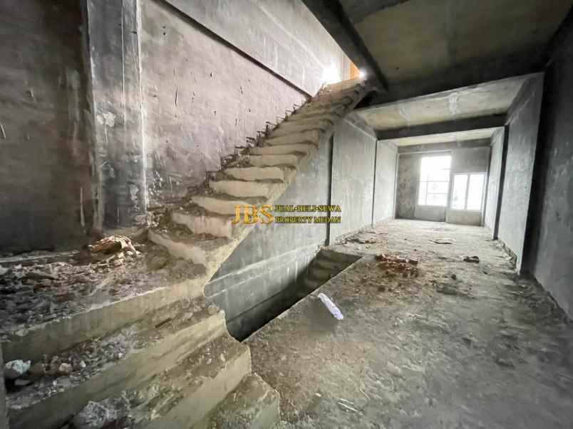 dijual ruko di jalan menteng raya medan kondisi kosong