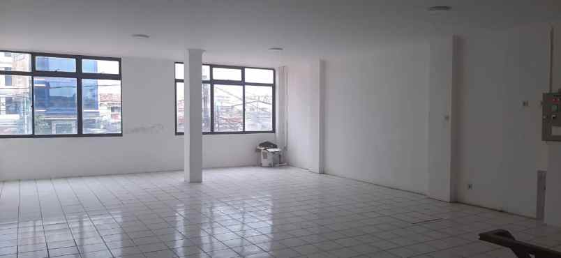 dijual ruko gudang kantor kebon baru tebet