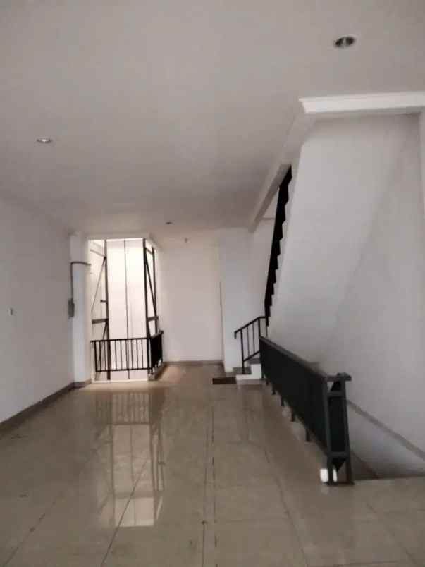 dijual ruko gudang kantor rempoa ciputat