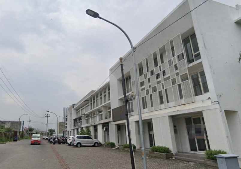 dijual ruko gudang kantor ruko dian istana wiyung