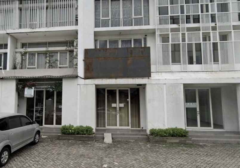 dijual ruko gudang kantor ruko dian istana wiyung