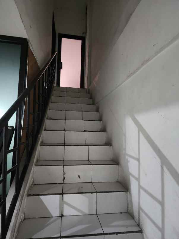 dijual ruko gudang kantor rungkut