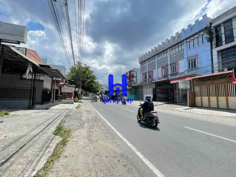 dijual ruko kondisi kosong di jalan menteng raya medan