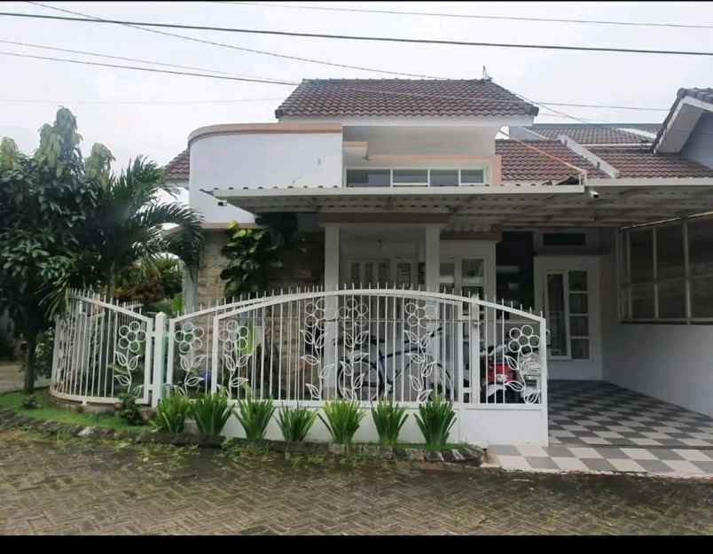 dijual rumah alam nirwana residence