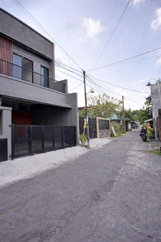 dijual rumah anggajaya