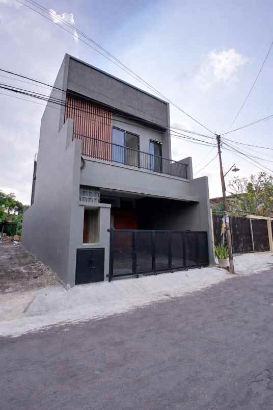 dijual rumah anggajaya