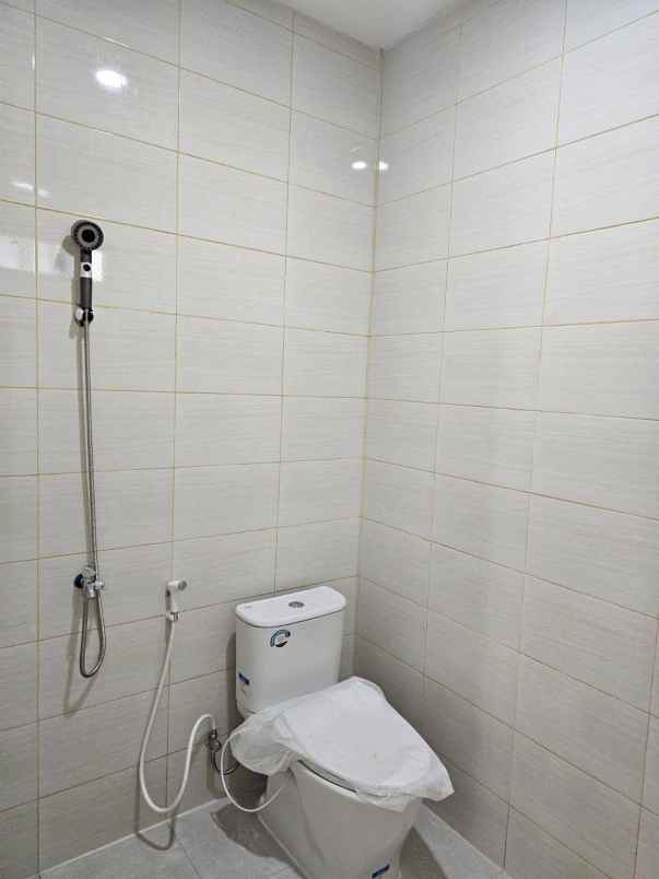 dijual rumah araya