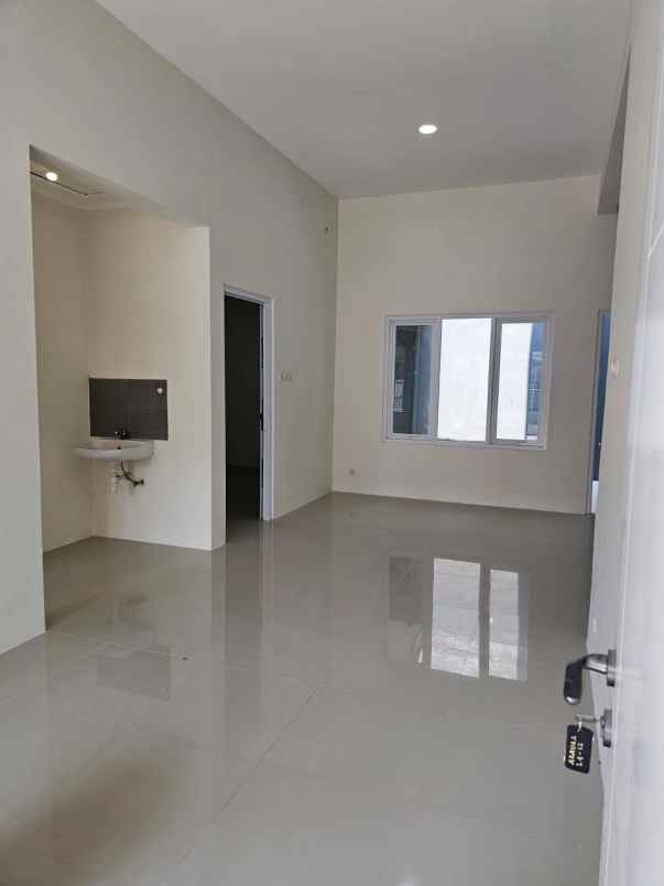 dijual rumah araya