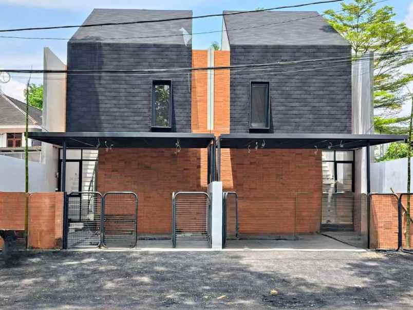 dijual rumah arcamanik endah selangkah