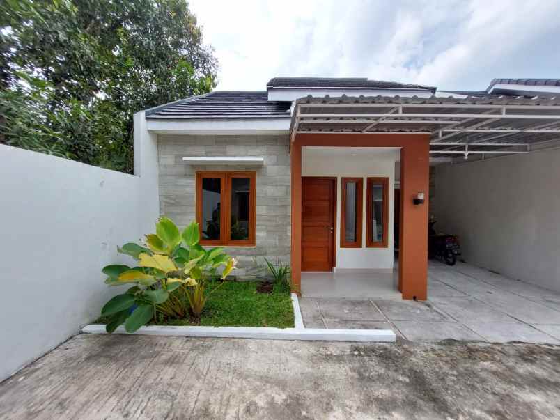 dijual rumah argosari kec sedayu kab