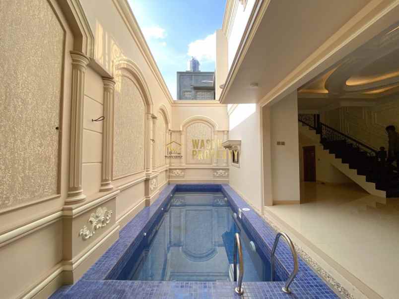 dijual rumah banyuraden