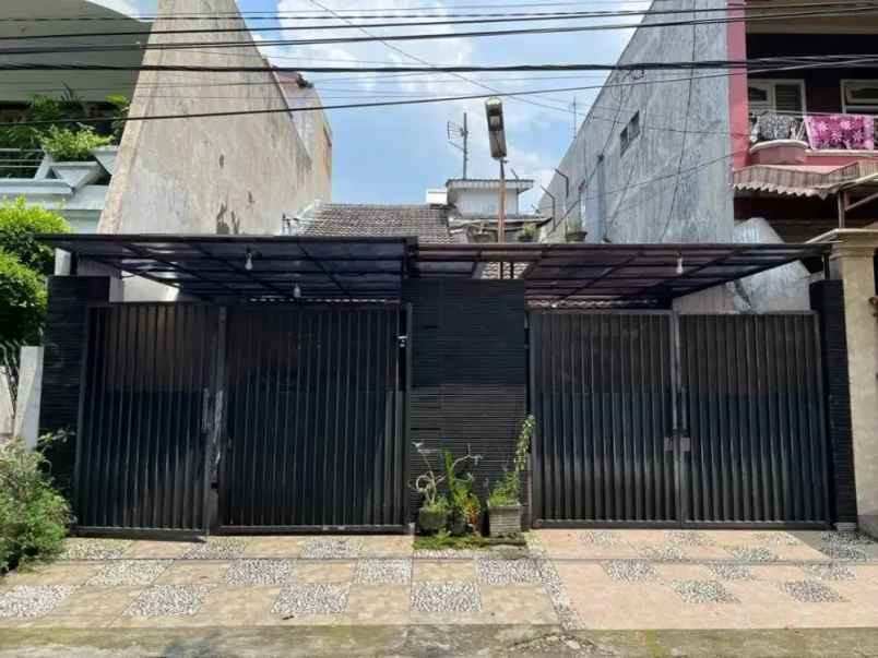 dijual rumah barata jaya