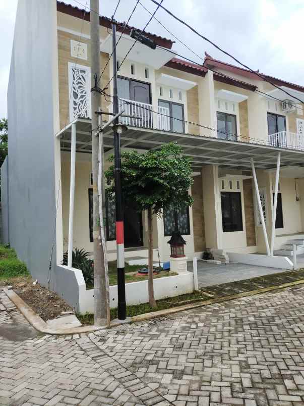 dijual rumah baru