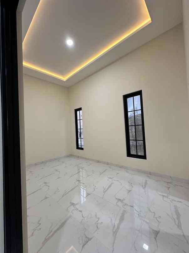 dijual rumah baru modern minimalis lokasi sawojajar 1
