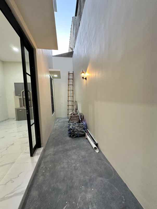 dijual rumah baru modern minimalis lokasi sawojajar 1