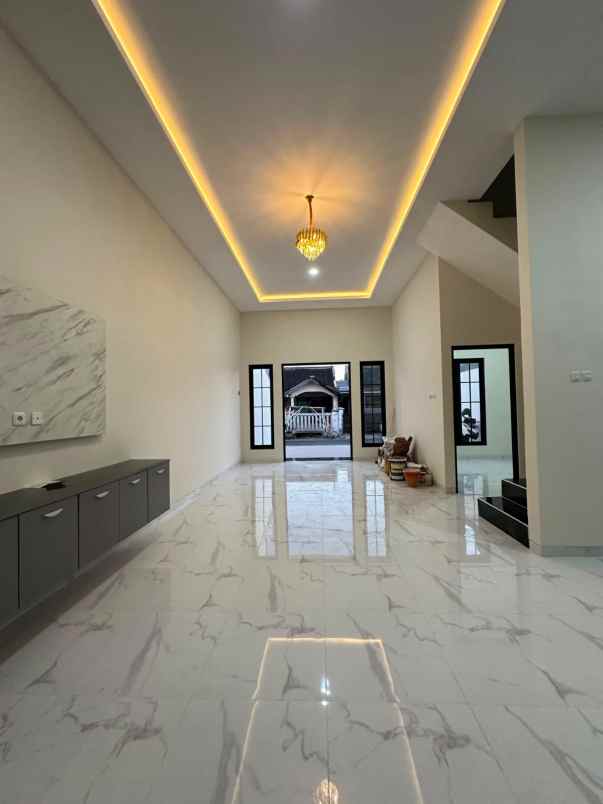 dijual rumah baru modern minimalis lokasi sawojajar 1