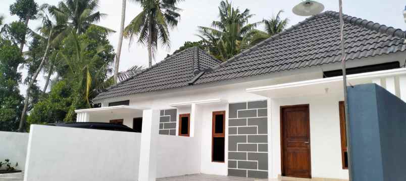 dijual rumah baru siap kpr dekat smp negeri 4 kalasan