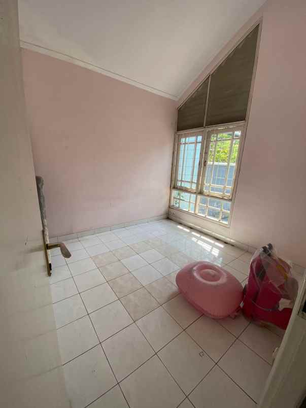 dijual rumah bintaro sektor 3