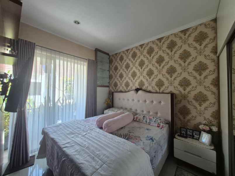 dijual rumah bintaro sektor 9