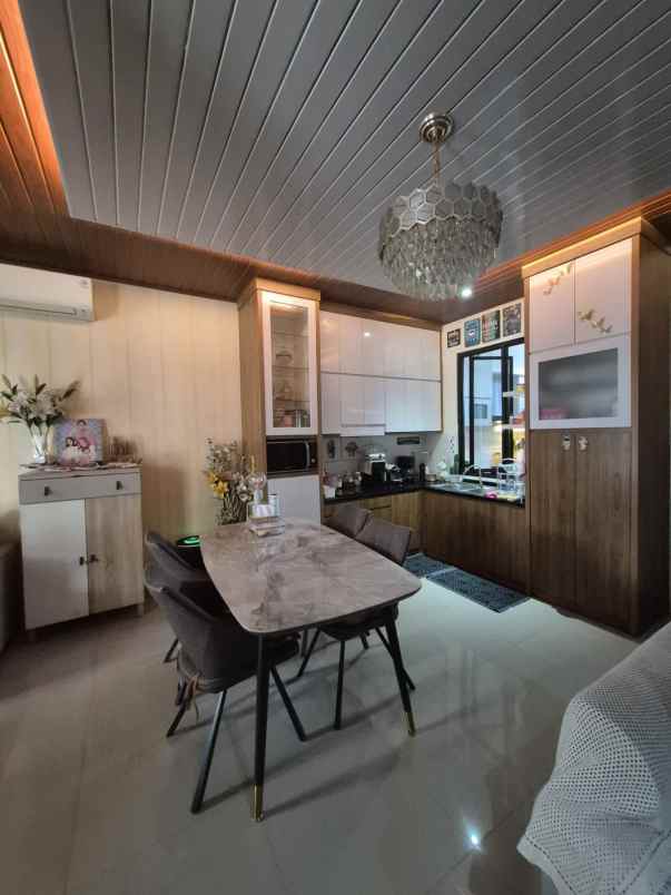 dijual rumah bintaro sektor 9