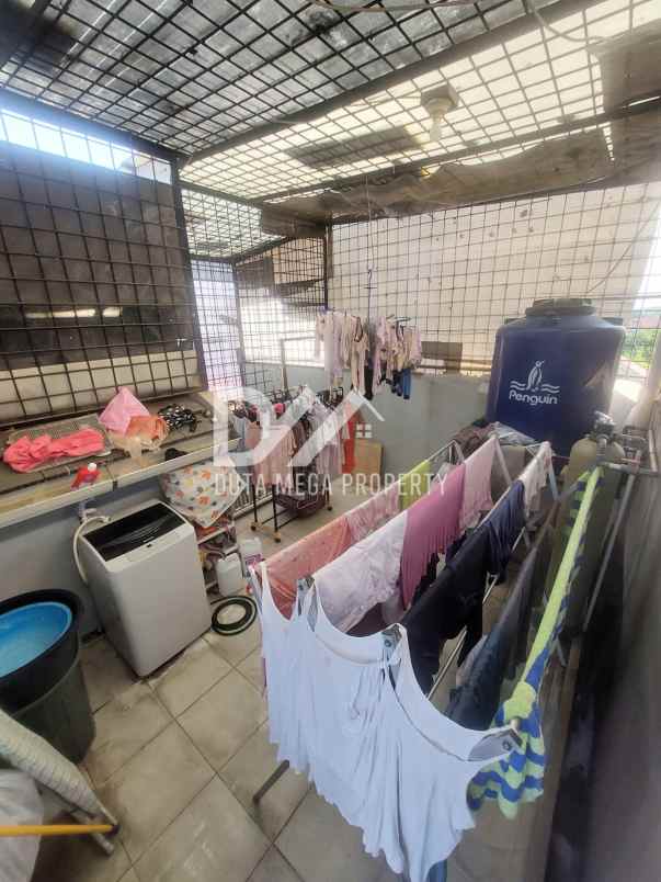 dijual rumah boulevard graha raya