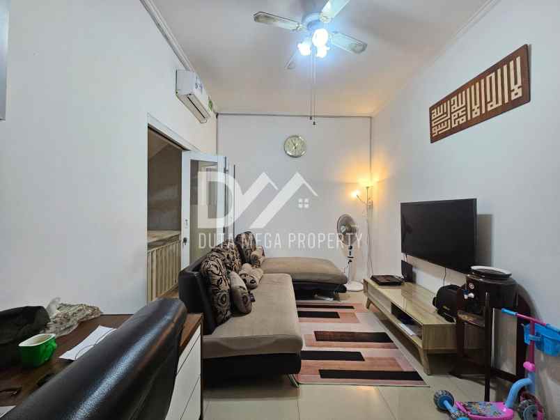 dijual rumah boulevard graha raya