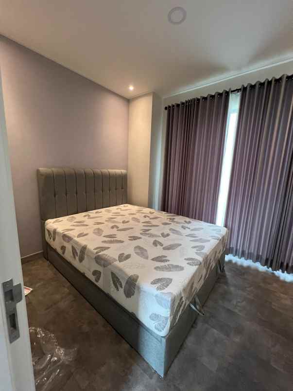 dijual rumah buaran kec serpong kota