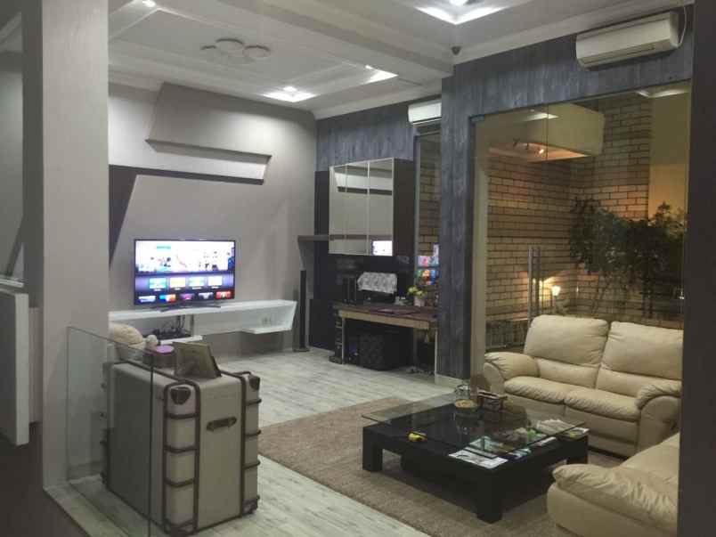 dijual rumah bukit gading mediterania