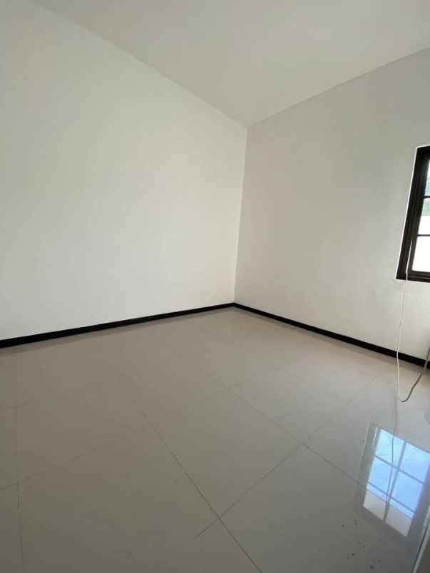 dijual rumah candirenggo singosari malang