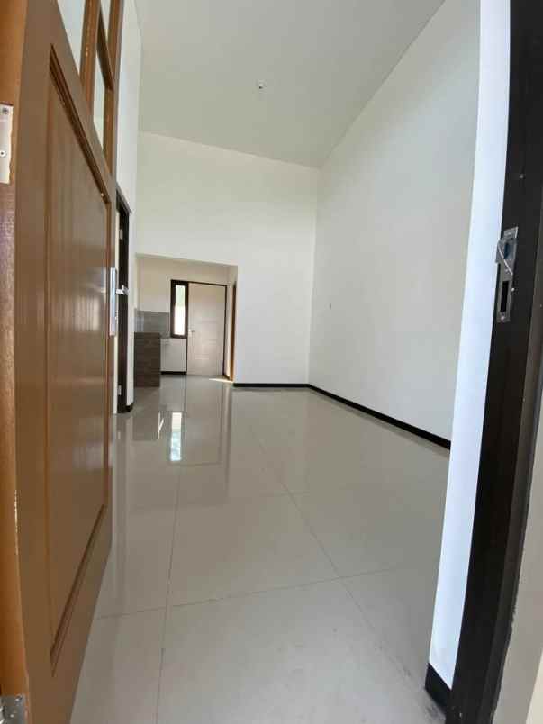 dijual rumah candirenggo singosari malang