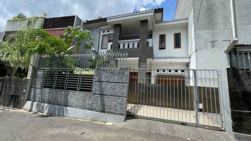 dijual rumah cantik di tebet timur jakarta selatan