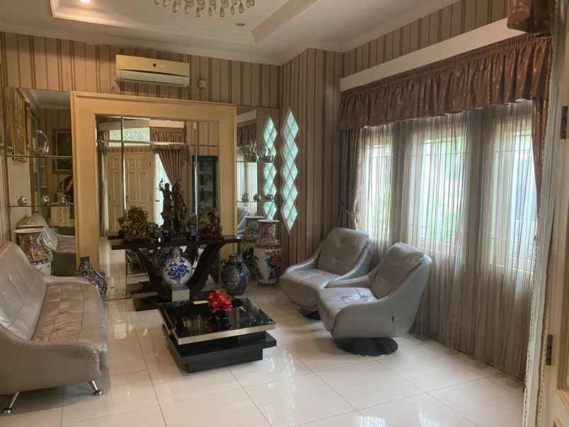 dijual rumah cantik nyaman di bintaro sektor 3