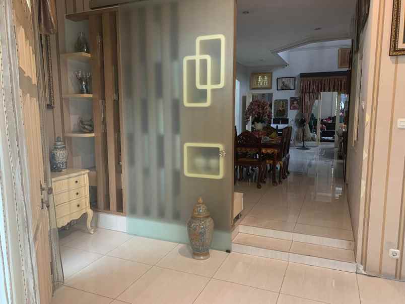 dijual rumah cantik nyaman di bintaro sektor 3