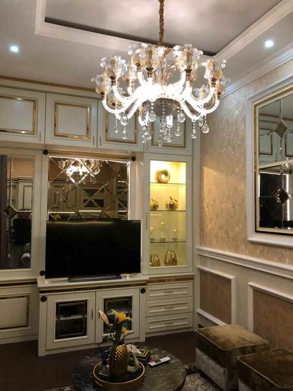 dijual rumah central park a yani