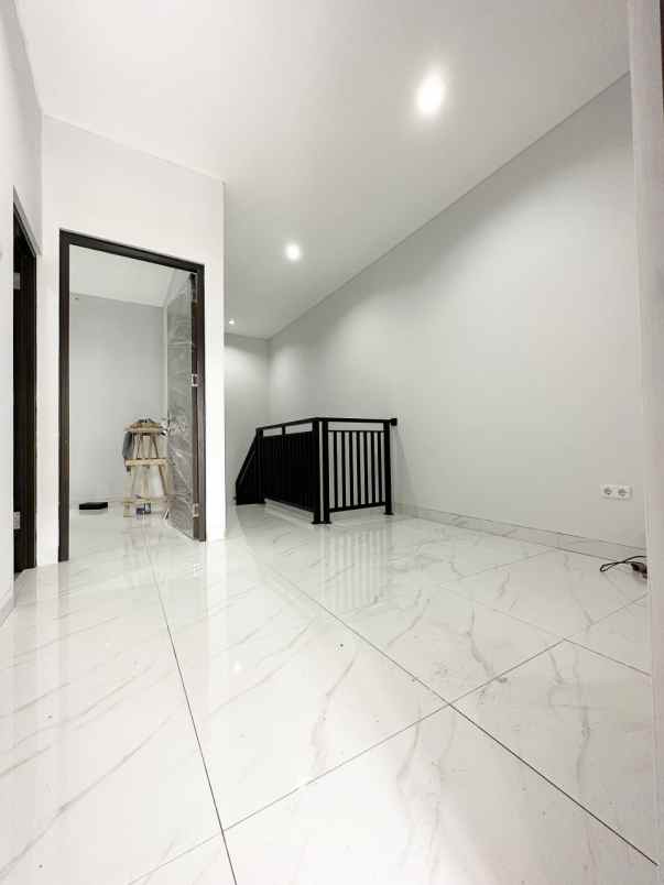 dijual rumah cibubur ciracas