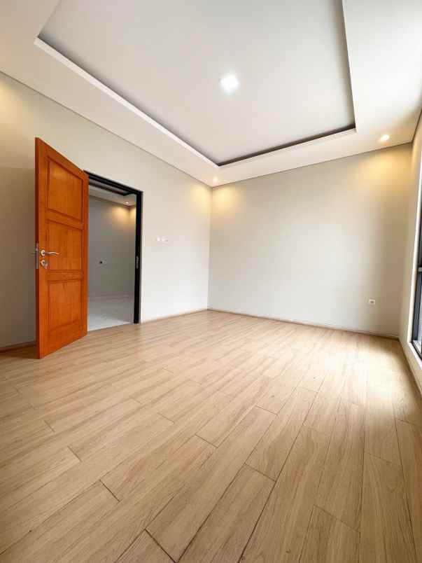 dijual rumah cibubur ciracas