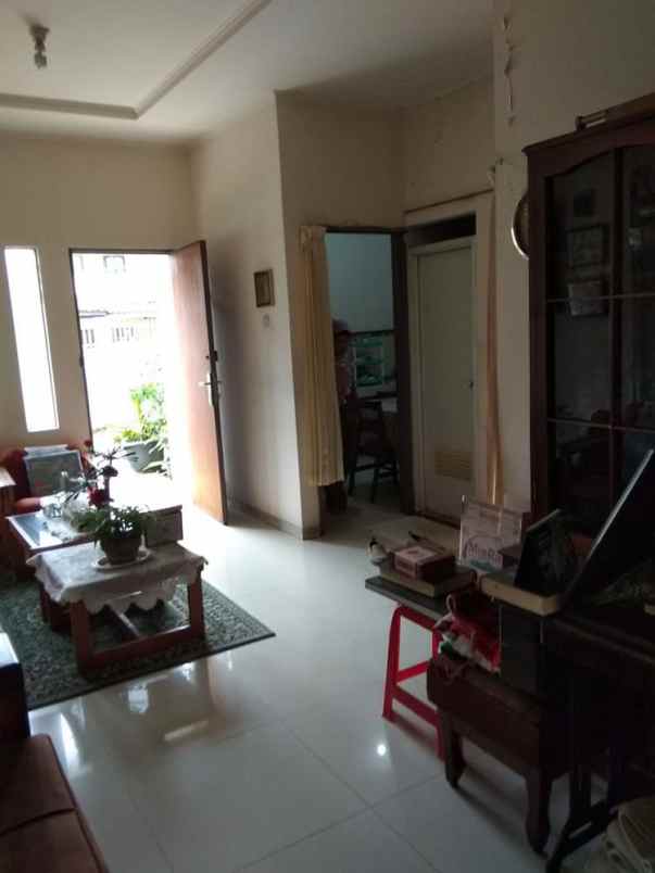 dijual rumah cigadung