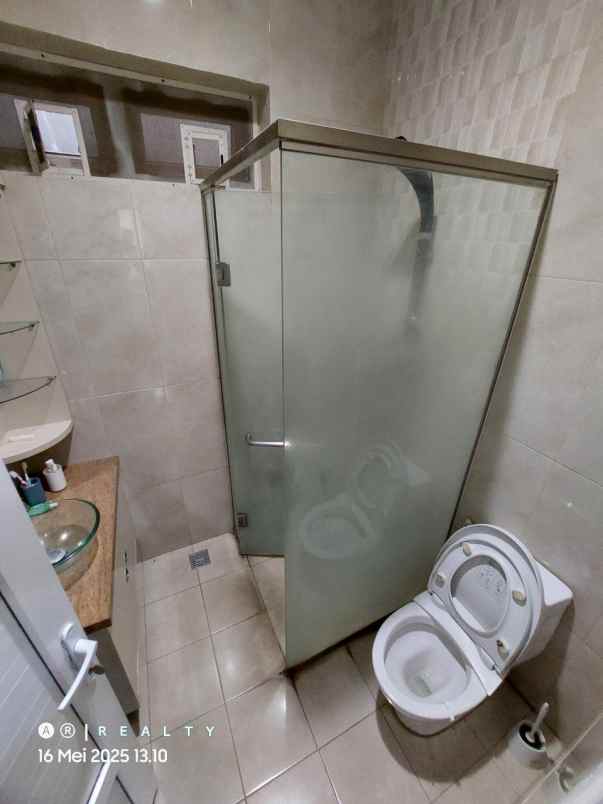 dijual rumah cigadung dago bandung