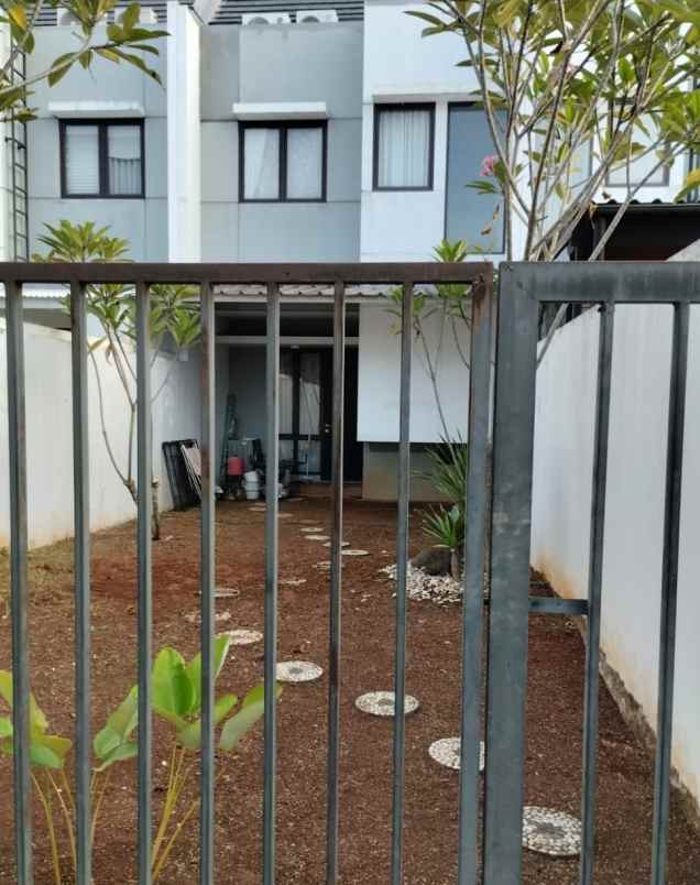 dijual rumah cimanggis golf estate