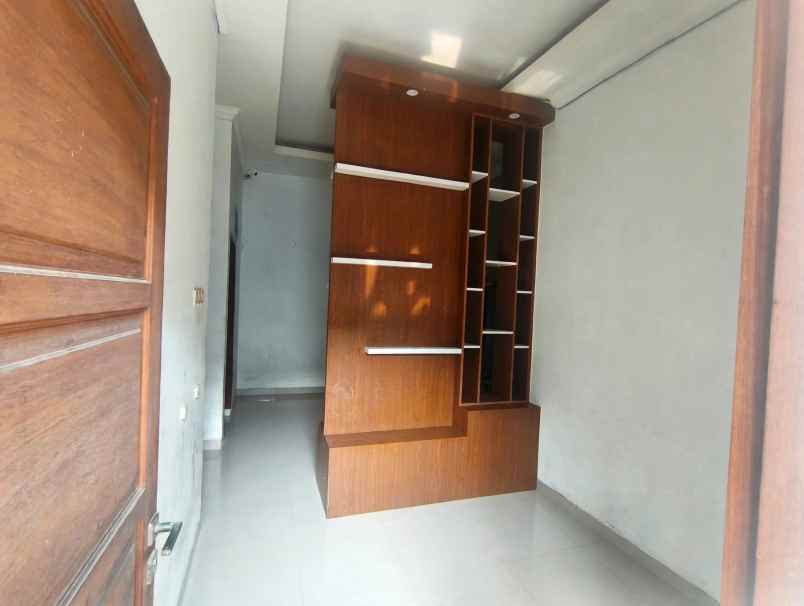 dijual rumah cipayung jakarta timur