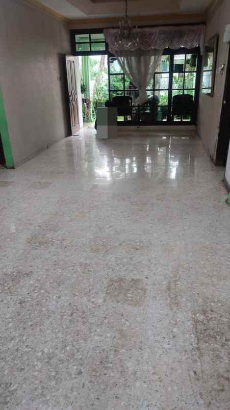 dijual rumah ciputat