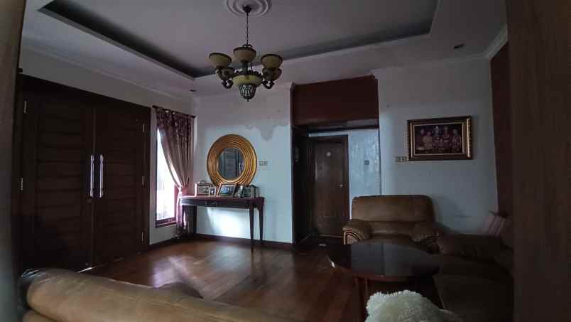 dijual rumah ciputat tangerang selatan